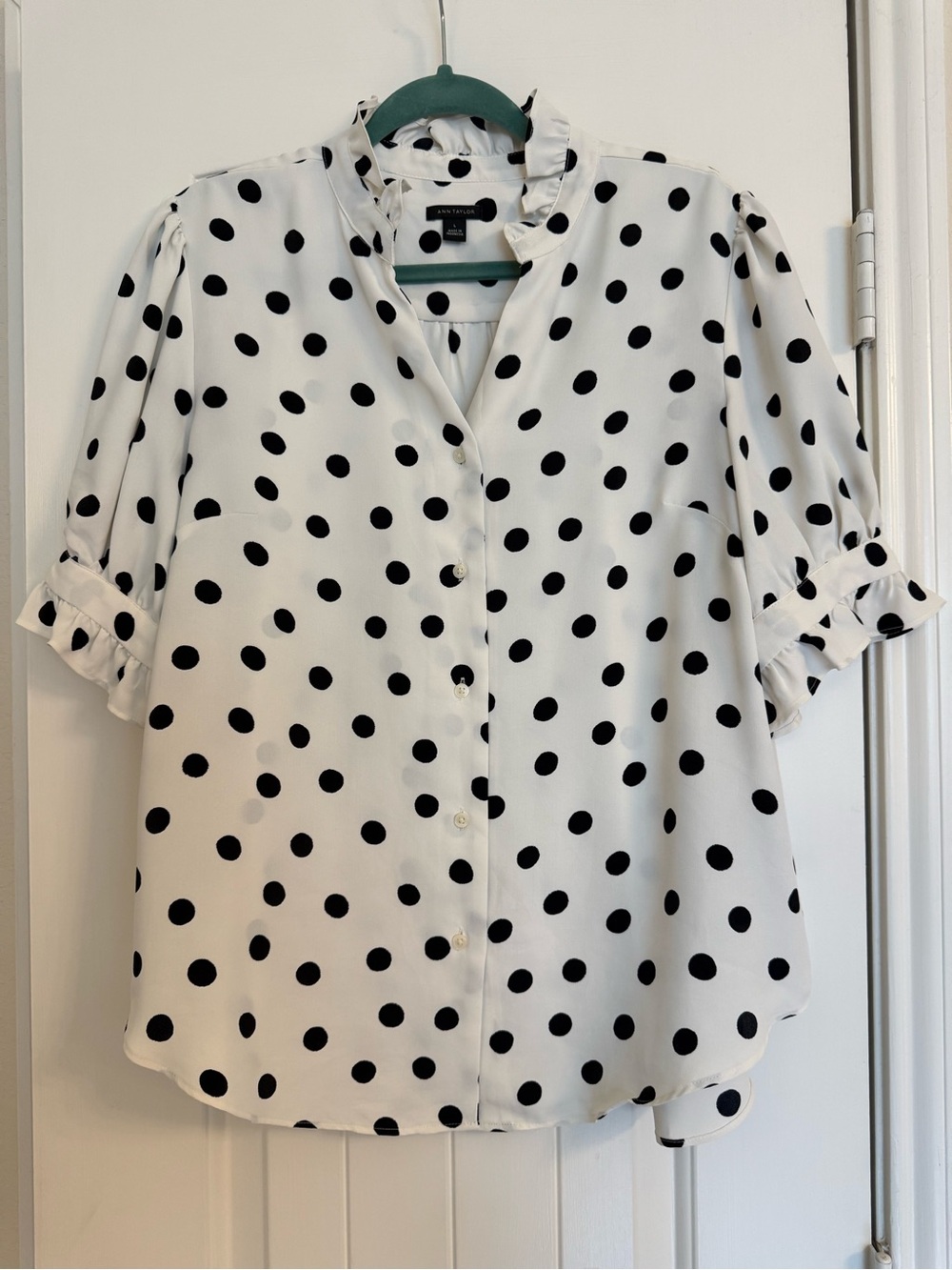 Ann Taylor Ruffle Collar Short Sleeve Blouse White with Black Polka Dots